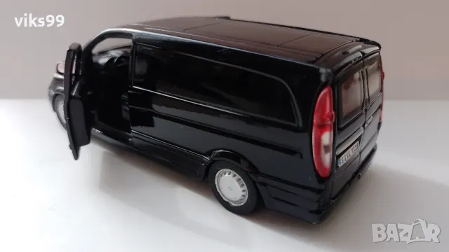 MERCEDES-BENZ VITO Bburago 1:32, снимка 3 - Колекции - 48468525