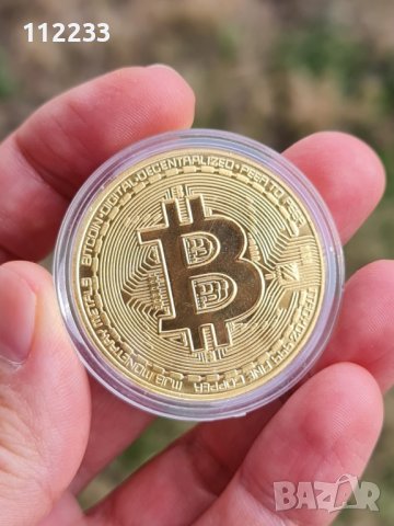 Позлатена Bitcoin монета