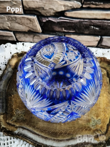 Ваза цветен кристал , снимка 3 - Антикварни и старинни предмети - 52172109