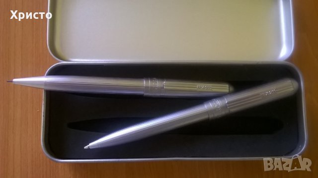 химикалка и молив метални и масивни в метална кутия