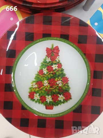 Стъклени чинии и купи