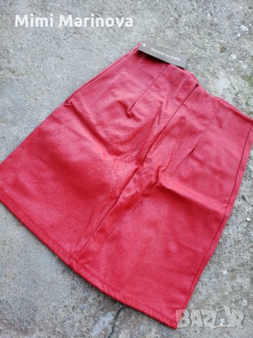 Последна бройка! Огнено червена кожена пола със златни копчета😍❤😍 За събиране на погледи👀👀👀, снимка 5 - Поли - 29838332