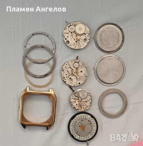 Механизми, машинки, части от руски часовници. 