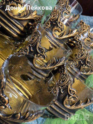 Сет за вино от 6 чаши и декантер в злато или сребро