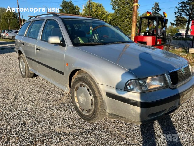 Шкода Октавия 1.6 бензин 2000 г. само на части , снимка 2 - Части - 43454391