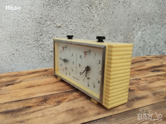 Руски часовник за шах Янтар , снимка 2 - Антикварни и старинни предмети - 52457793