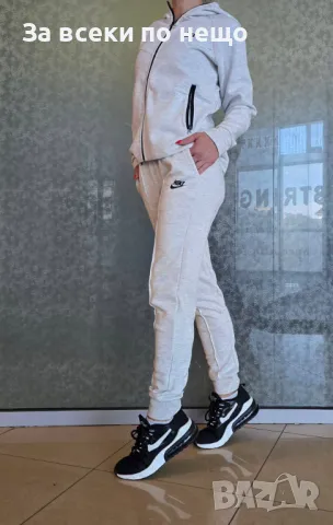 Дамски спортен екип Nike Tech Fleece - 5 налични цвята, снимка 14 - Спортни екипи - 47348693