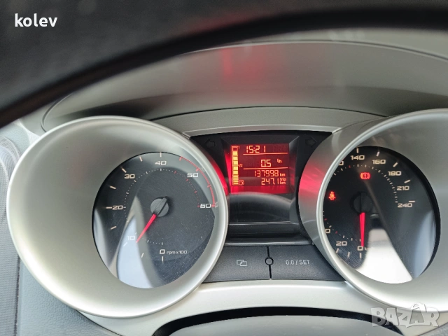 Seat Ibiza Sport Coupe 1.6 TDI, снимка 12 - Автомобили и джипове - 53053410