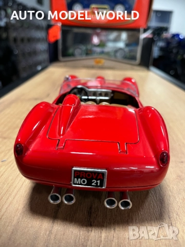 BBURAGO метална колекционерски модел FERARRI 250 TESTAROSSA 1:18, снимка 4 - Колекции - 52795234