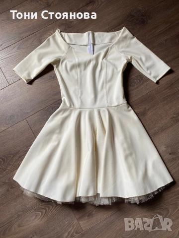 Бяла кукленска рокля