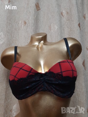 75 В Черен дантелен сутиен с червена чашка , снимка 2 - Бельо - 39099382