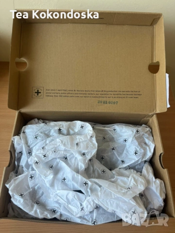 Продавам оригинални обувки Dr. Martens