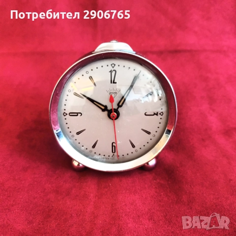 Часовник настолен Китайски от 1968година работещ, снимка 3 - Антикварни и старинни предмети - 52791082