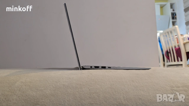 ASUS ZenBook 14 UM431D, Full HD, AMD Ryzen 5 3500U, 8 GB, 512 GB NVMe, снимка 4 - Лаптопи за дома - 53538057