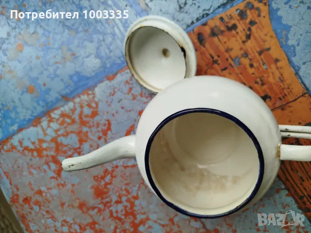 Емайлиран чайник 1965г., снимка 3 - Антикварни и старинни предмети - 50399011