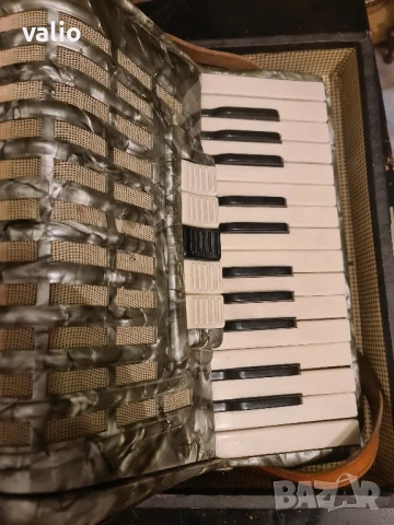 Акордеон Manuela , снимка 3 - Акордеони - 50841306