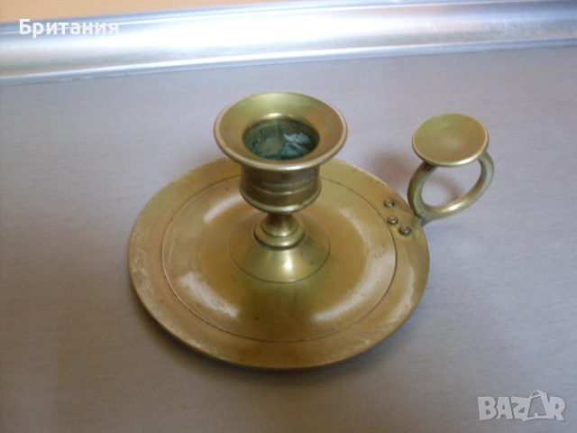 Бронзов свещник., снимка 2 - Антикварни и старинни предмети - 52921547