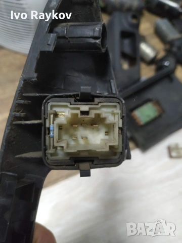 Лява , дръжка ,Бутон, копче стъкла за VW Golf MK3 , 1H4867197, снимка 3 - Части - 53048591