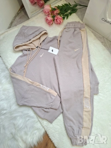 дамски екипи Nike , снимка 10 - Спортни екипи - 51564613