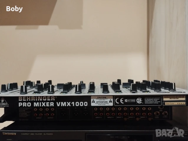 миксер Behringer VMX1000, снимка 2 - Ресийвъри, усилватели, смесителни пултове - 50911444