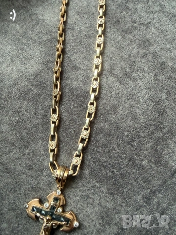 Мъжки златен ланец с кръст плътен 