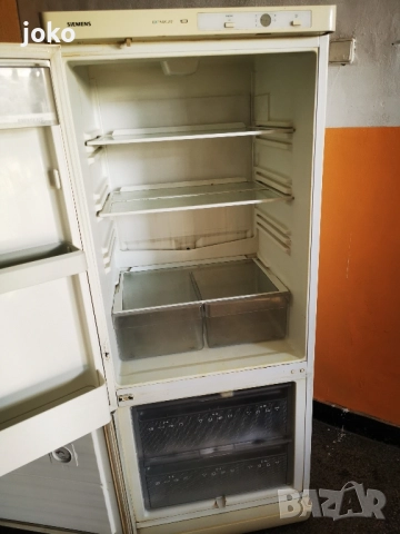 Хладилник с фризер SIEMENS, снимка 2 - Хладилници - 52476679