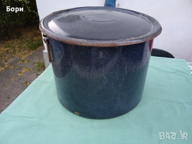 Емайлиран български казан