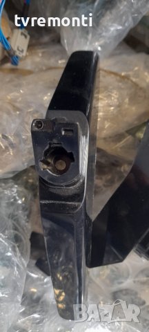 оригинална стойка телевизор Grundig модел 40 VLX 6100, снимка 2 - Стойки, 3D очила, аксесоари - 37233982