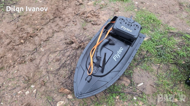 лодка за захранка , снимка 2 - Стръв и захранки - 53390478