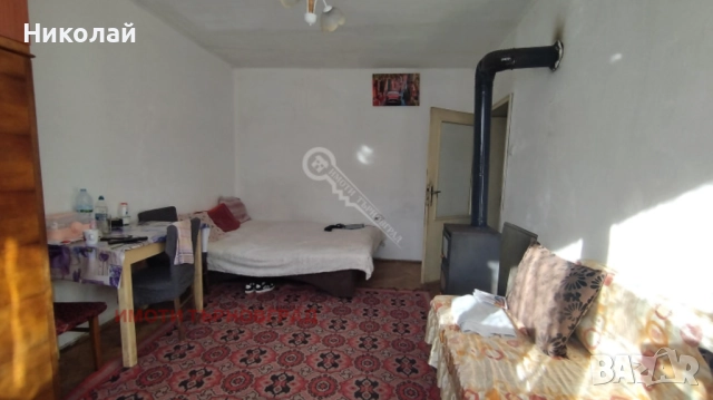 Продавам тристаен апартамент на центъра в гр. Елена, снимка 1