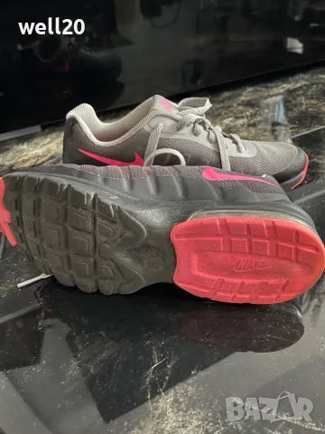 Дамски маратонки Nike, оригинални! , снимка 4 - Маратонки - 49693561
