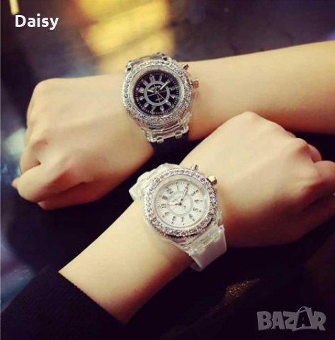 Светещи дамски часовници, снимка 2 - Дамски - 27836060