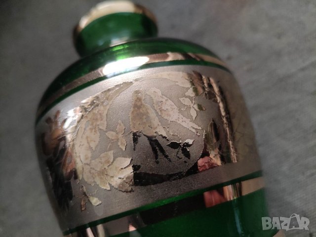 Продавам Зелена ваза с позлата и птички, снимка 7 - Вази - 36648487