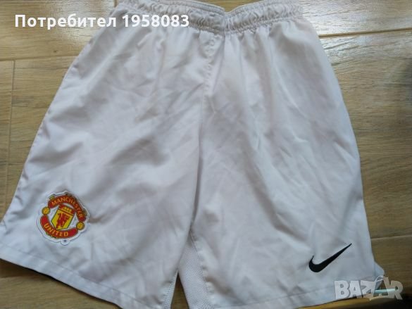Manchester United nike dri fit 13 г., снимка 2 - Детски къси панталони - 26281307