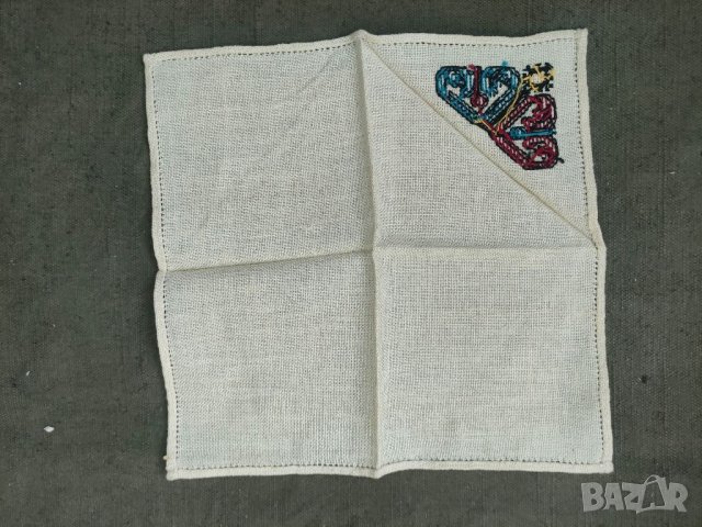 Продавам 2 кърпички с шевица, снимка 6 - Други - 37350785