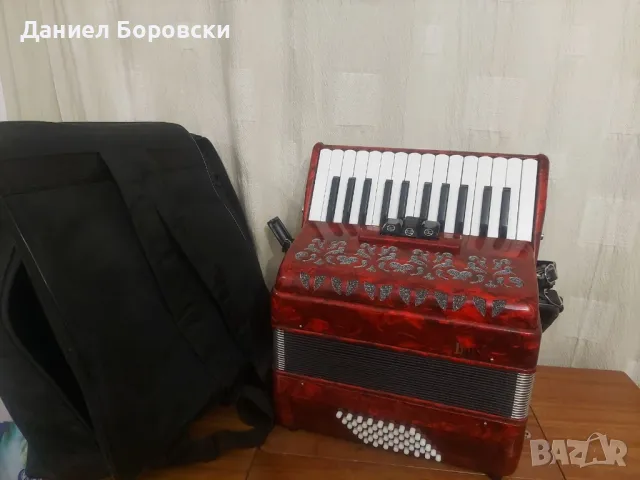 Акордеон Irin / Ирин с 48 баси като нов, снимка 2 - Акордеони - 49937518