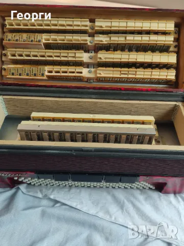 Продавам акордеон Велтмайстер Метеор 120 баса, снимка 13 - Акордеони - 50238733