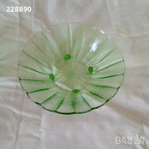 Стъклени фруктиери в зелено , снимка 3 - Антикварни и старинни предмети - 53070321
