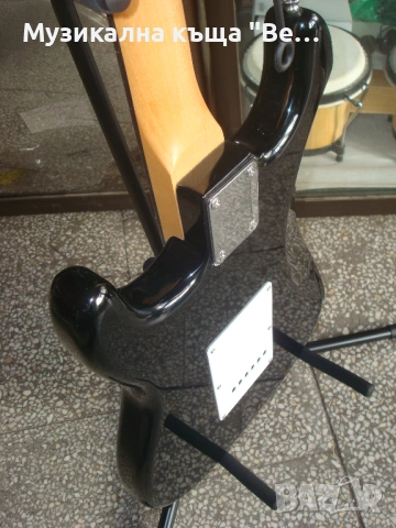 Електрическа китара с кабел и тремоло, снимка 10 - Китари - 47839432