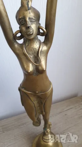 Голяма африканска бронзова пластика на жена, снимка 6 - Антикварни и старинни предмети - 47655873