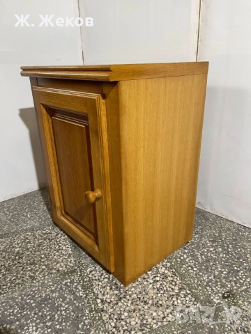 Масивно шкафче, снимка 2 - Шкафове - 52952133