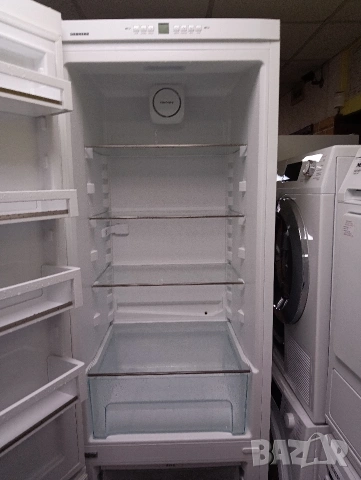 Комбиниран хладилник с фризер Liebherr два метра с две години гаранция!, снимка 4 - Хладилници - 53226748