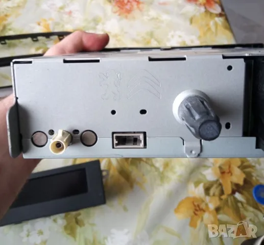 Оригинален касетофон за Peugeot, снимка 2 - Аксесоари и консумативи - 50427633