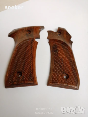 Орехови чирени за пистолет Llama Micromax 380, снимка 4 - Оборудване и аксесоари за оръжия - 50492211