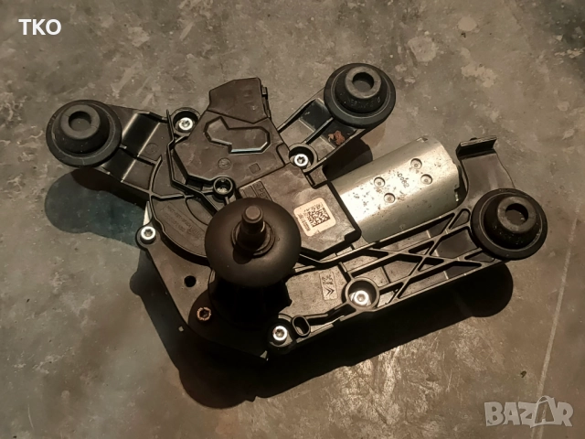 Моторче за задна чистачка на PEUGEOT 208, снимка 2 - Части - 52930445