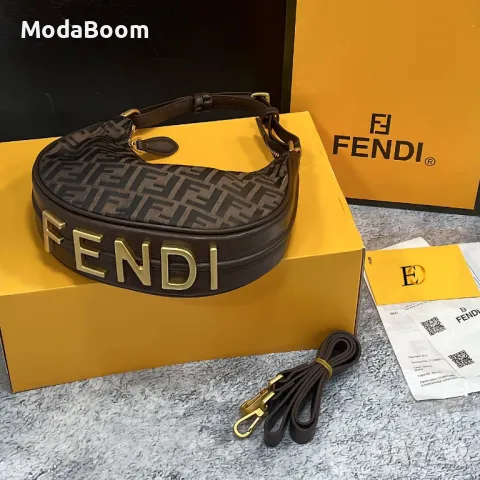 Fendi дамски чанти Различни цветове , снимка 5 - Чанти - 48826533
