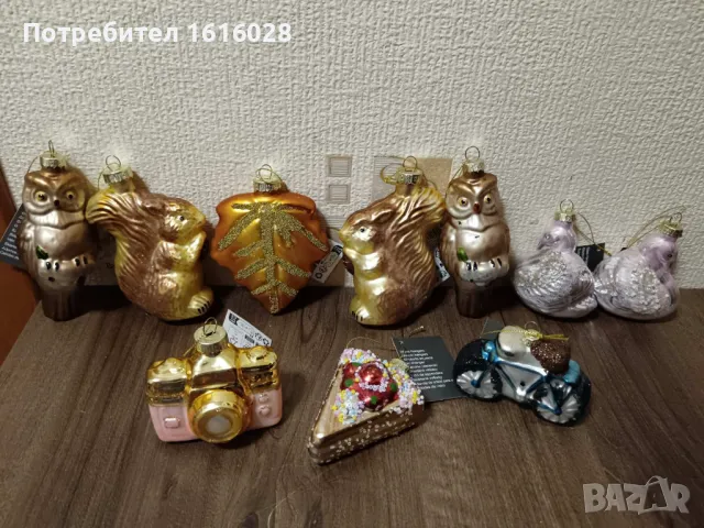 Уникални и красиви стъклени играчки за елха.