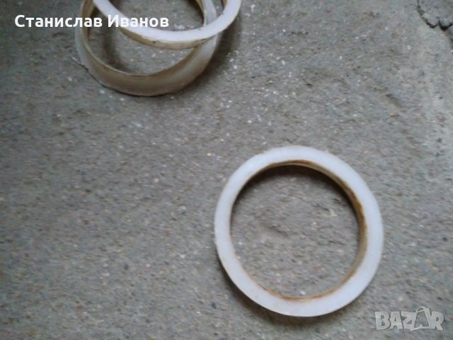 Продавам втулки за джанти, снимка 2 - Аксесоари и консумативи - 26485067