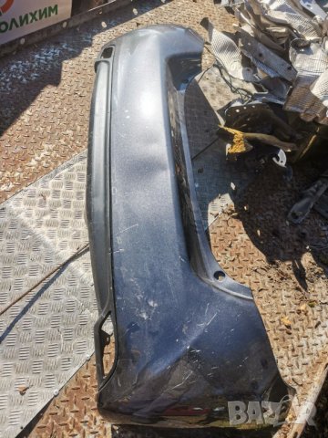 Задна броня Тойота Ярис 2017 година, снимка 2 - Части - 35004341