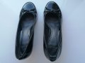 Clarks лачени обувки, снимка 1 - Дамски обувки на ток - 28531303